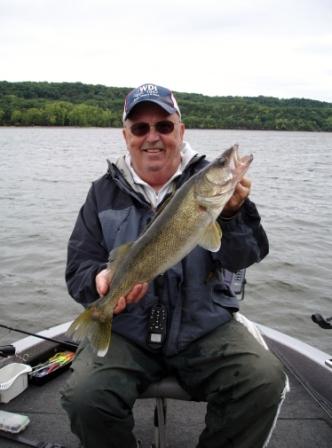 Capt. Ron Smith - Smitty's Guide Service - St. Croix River, WI